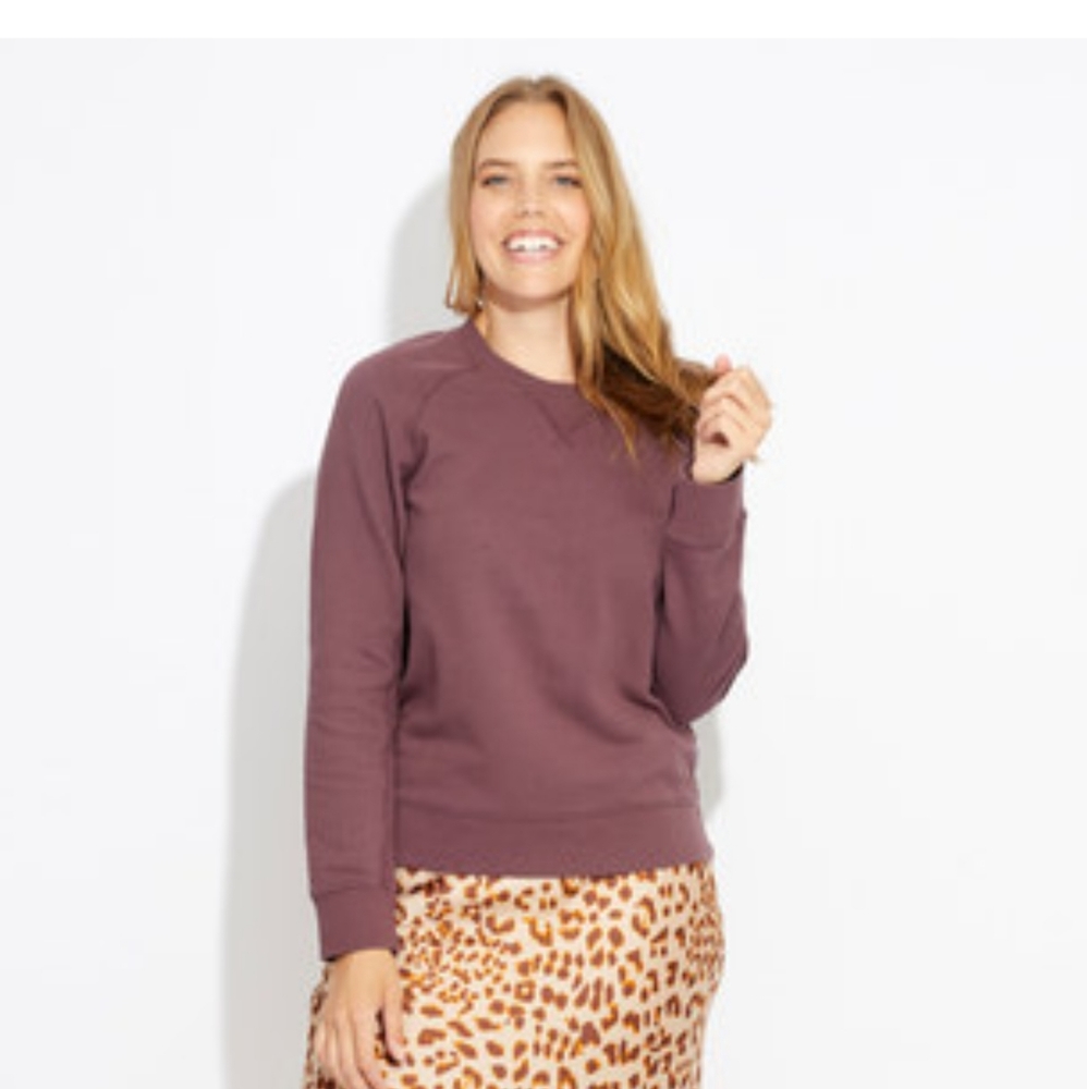 Pact essential sweatshirt in mahoghany Size small
